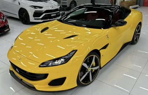 Rental Ferrari Portofino in Dubai